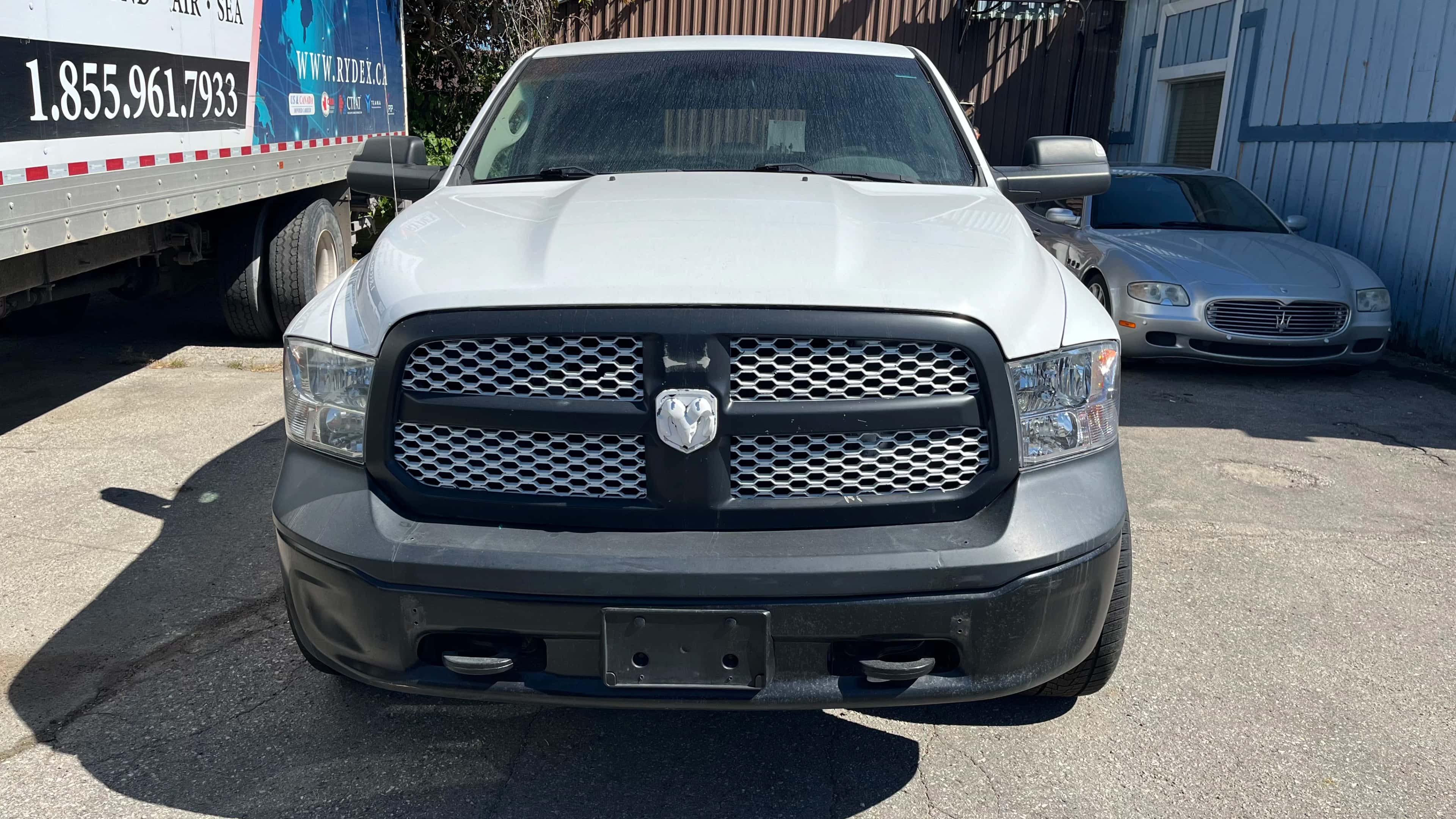 2018 RAM 1500 ST 4X4 - Thumbnail 3