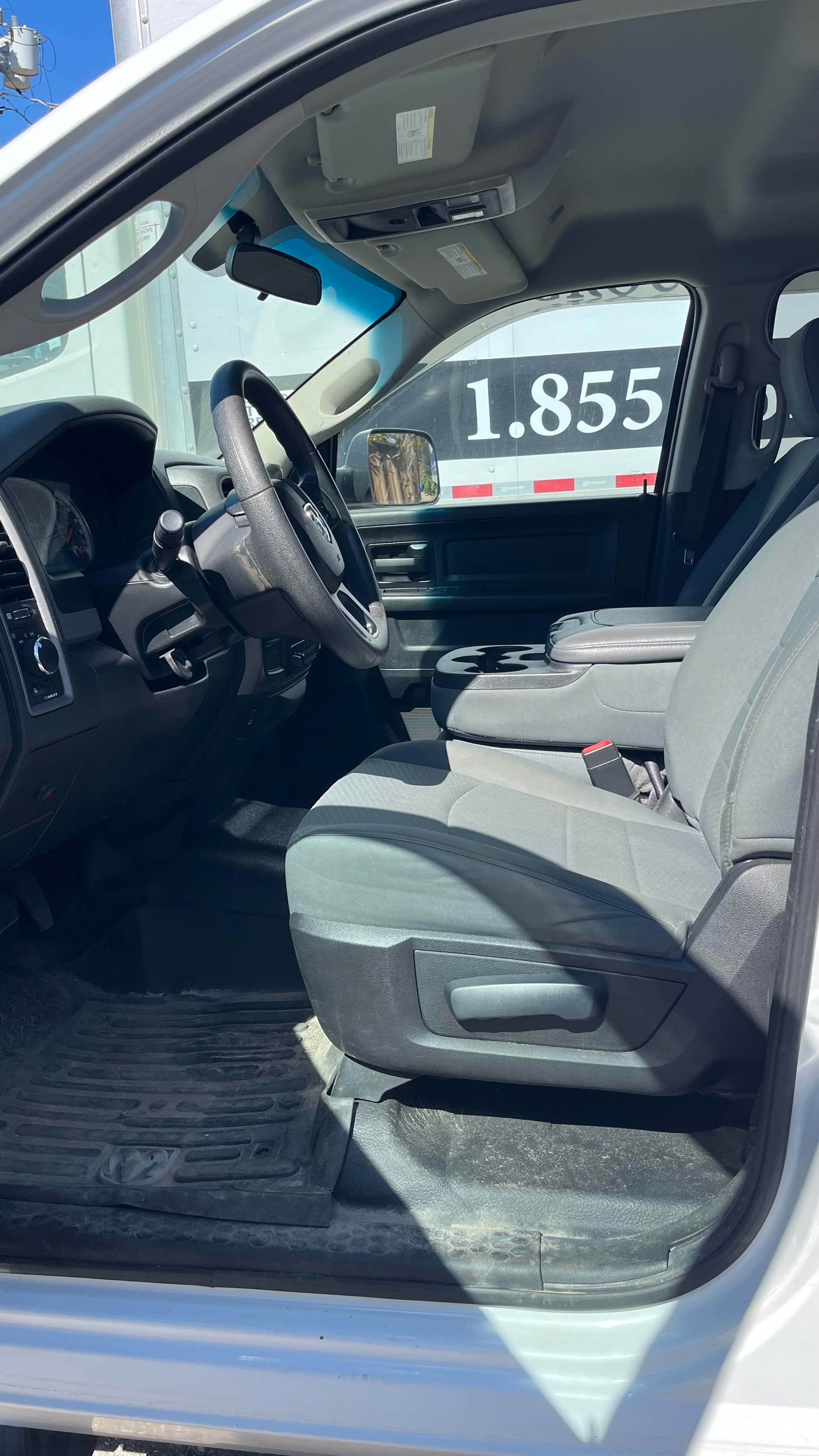 2018 RAM 1500 ST 4X4 - Thumbnail 10