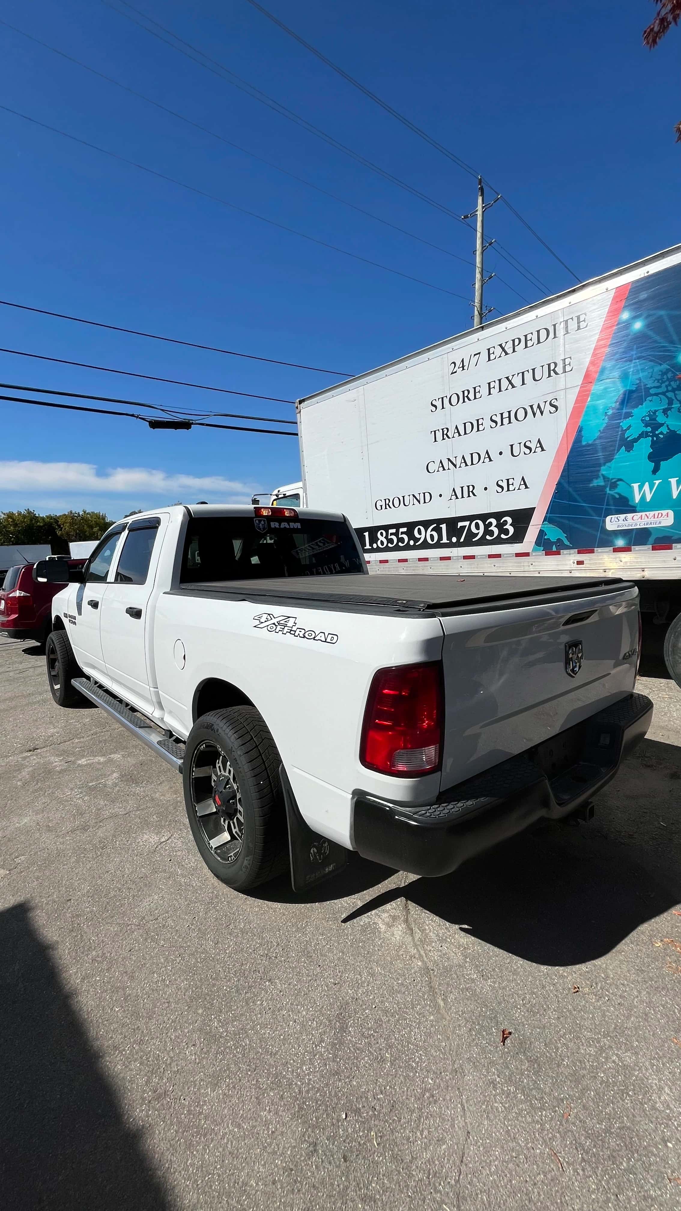 2018 RAM 1500 ST 4X4 - Thumbnail 16